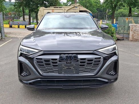 Certified 2024 Audi Q8 e-tron Prestige AWD/4WD image 32