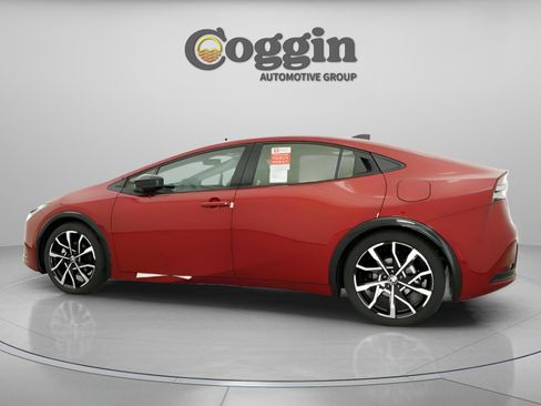 New 2026 Toyota Prius Plug-In Hybrid image 7