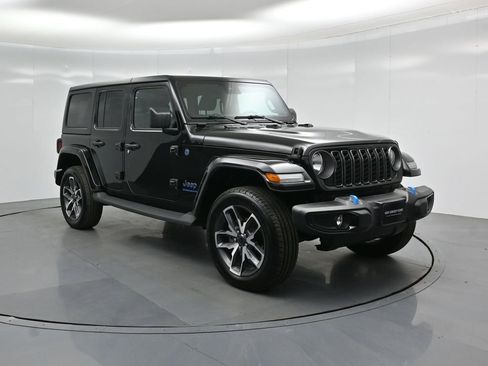 Used 2024 Jeep Wrangler Unlimited image 55