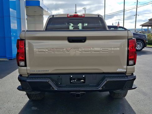 Used 2024 Chevrolet Colorado Trail Boss w/ Technology Package AWD/4WD image 5