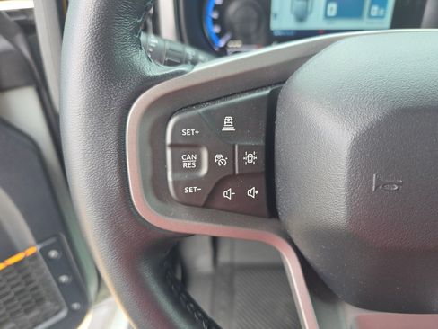 Used 2023 Ford Bronco Badlands image 17