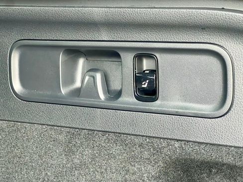Certified 2026 Mercedes-Benz GLC 300 4MATIC image 41