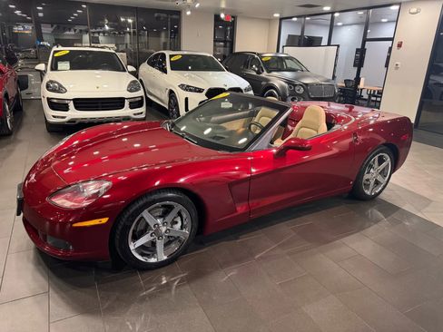 Used 2007 Chevrolet Corvette Convertible w/ Preferred Equipment Group image 2