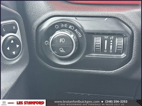 Used 2020 Jeep Gladiator Rubicon AWD/4WD image 27