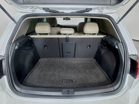 Used 2018 Volkswagen Golf SE image 32