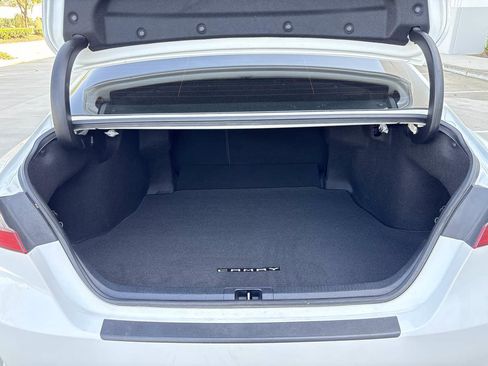 Used 2021 Toyota Camry SE w/ Carpet Mat Package (TMS) FWD image 10