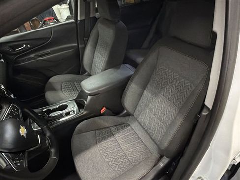 Certified 2024 Chevrolet Equinox LT w/ LPO, Floor Liner Package image 19
