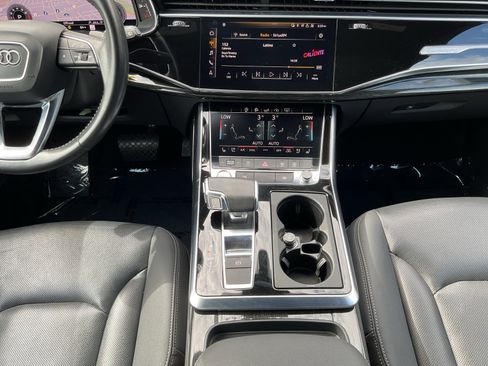 Used 2020 Audi Q8 Premium Plus w/ Premium Plus Package image 11