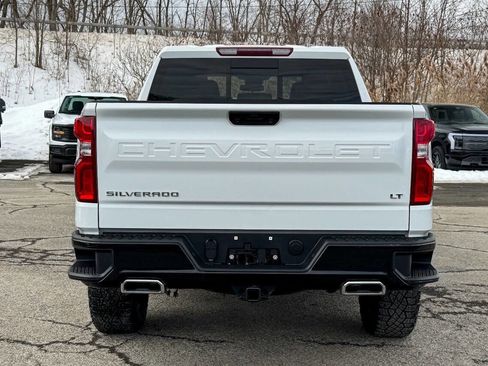 Used 2023 Chevrolet Silverado 1500 LT Trail Boss w/ Convenience Package II image 4
