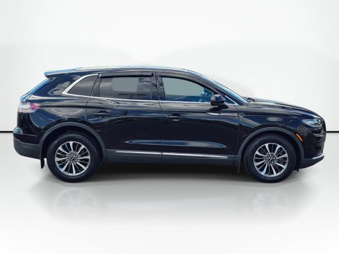 Used 2022 Lincoln Nautilus AWD w/ Premium Package image 7