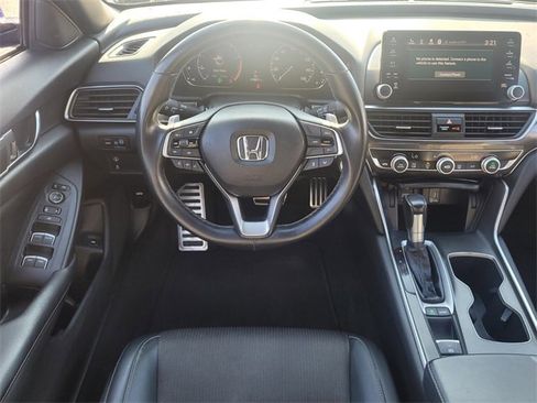Used 2018 Honda Accord Sport image 11