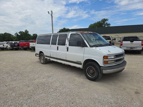 Used 2001 Chevrolet Express 3500 Extended Passenger w/ LS Preferred Equipment Group image 1