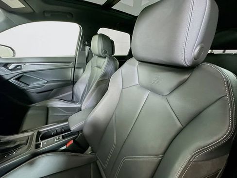 Used 2023 Audi Q3 2.0T Premium w/ Black Optic Sport Package image 21