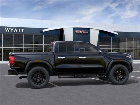 New 2026 GMC Canyon Denali w/ LPO, Denali Black Edition image 6