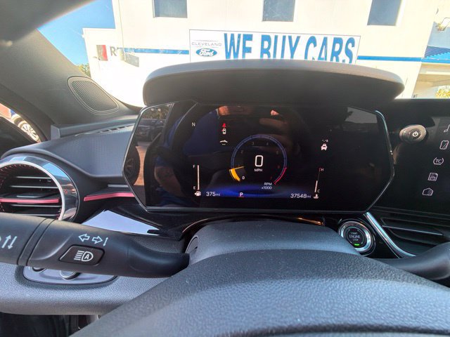 Used 2025 Chevrolet Trax RS w/ Driver Confidence Package FWD image 29