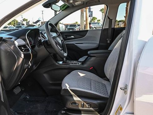 Used 2022 Chevrolet Equinox LS w/ LS Convenience Package FWD image 19