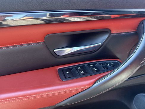 Used 2015 BMW M4 Convertible RWD image 15