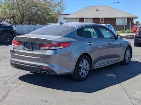 Used 2017 Kia Optima LX FWD image 3