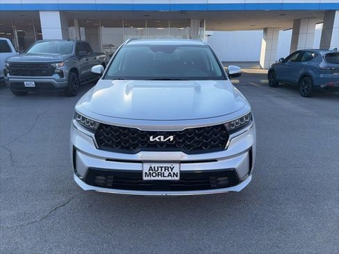 Used 2023 Kia Sorento EX image 9