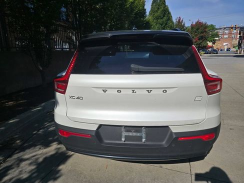 Used 2023 Volvo XC40 Recharge Plus w/ Protection Package Premier AWD/4WD image 6
