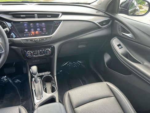 Used 2022 Buick Encore GX Essence w/ Experience Buick Package FWD image 34
