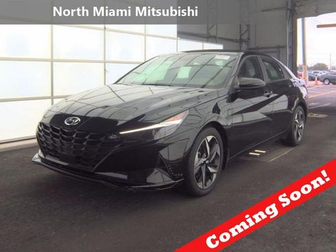 Used 2023 Hyundai Elantra SEL w/ Convenience Package image 1