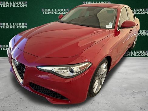 Used 2017 Alfa Romeo Giulia image 8