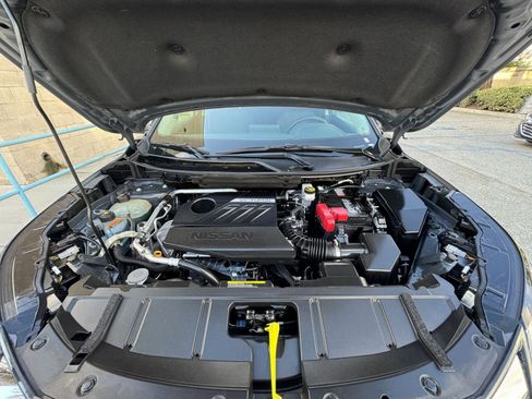 Used 2025 Nissan Rogue SV image 34