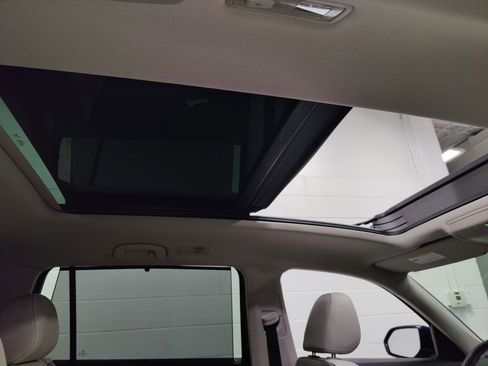 Certified 2023 Volkswagen Atlas SEL image 7