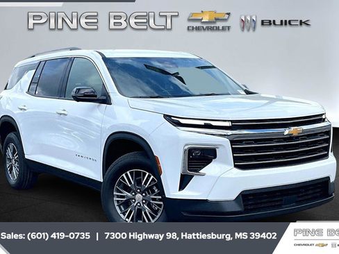 New 2026 Chevrolet Traverse LT w/ Driver Confidence Package FWD image 1