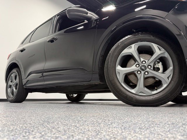 Certified 2023 Ford Escape ST-Line w/ Tech Pack #1 AWD/4WD image 2