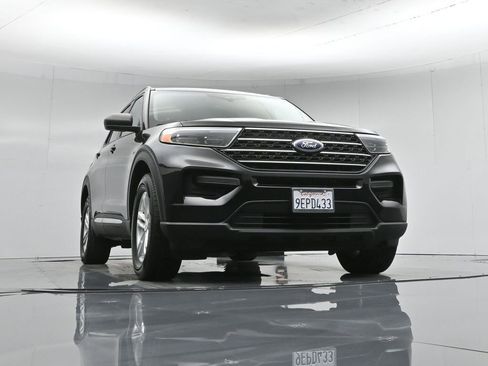 Used 2022 Ford Explorer XLT image 52