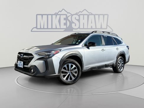 Used 2024 Subaru Outback Premium AWD/4WD image 1