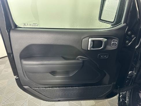 New 2026 Jeep Gladiator Sport AWD/4WD image 16