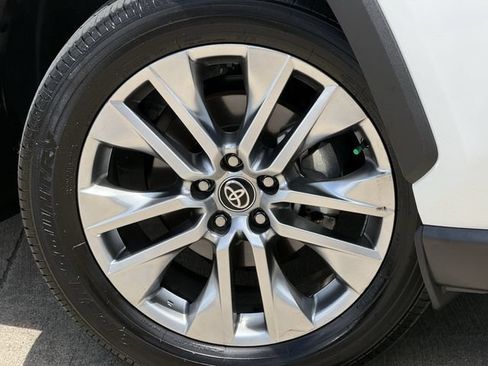 Used 2025 Toyota RAV4 XLE Premium FWD image 8