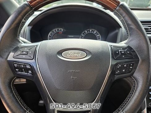 Used 2018 Ford Explorer Platinum AWD/4WD image 25