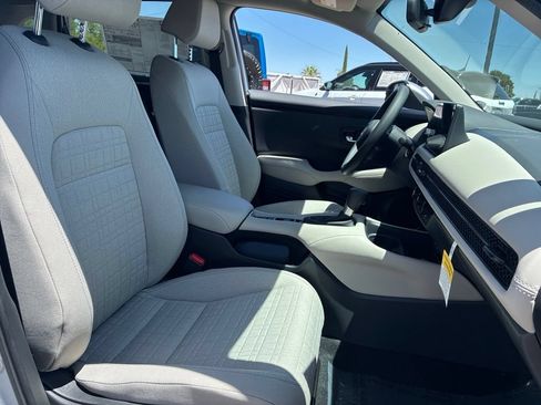 New 2027 Honda HR-V LX image 12