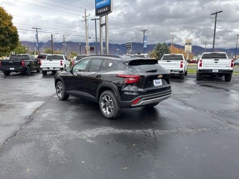 New 2026 Chevrolet Trax LT w/ Driver Confidence Package image 5