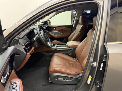 Certified 2025 Acura MDX SH-AWD w/ Technology Package image 14