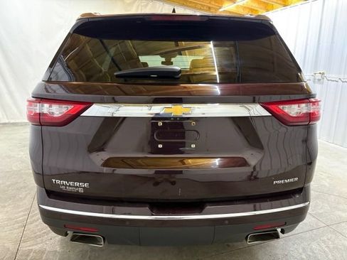 Used 2020 Chevrolet Traverse Premier w/ LPO, Floor Liner Package FWD image 6