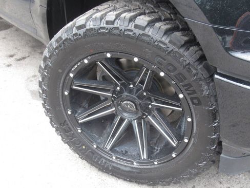 Used 2018 Ford F150 XL w/ Equipment Group 101A Mid AWD/4WD image 4