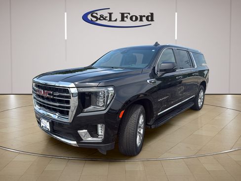 Used 2024 GMC Yukon XL SLT w/ SLT Luxury Package AWD/4WD image 1