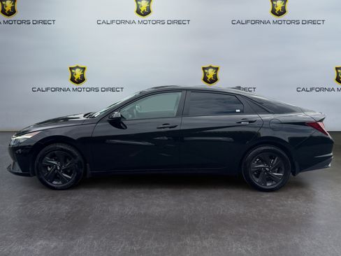 Used 2022 Hyundai Elantra SEL FWD image 2
