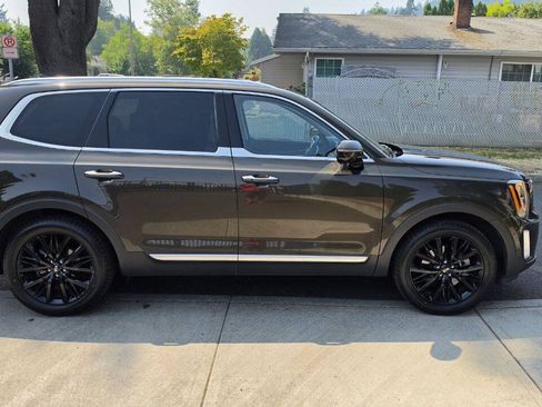 Used 2020 Kia Telluride SX w/ SX Prestige Package AWD/4WD image 3