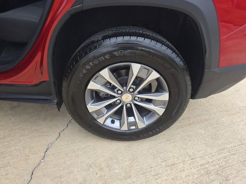 Used 2026 Chevrolet Equinox LT image 13