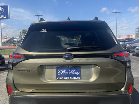 Used 2025 Subaru Forester Limited image 6