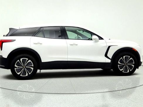 Used 2024 Chevrolet Blazer EV LT AWD/4WD image 4