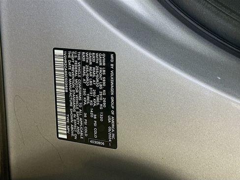 Used 2025 Volkswagen Atlas SE AWD/4WD image 13