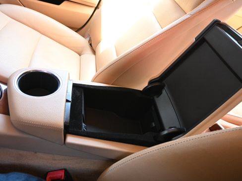 Used 2011 Porsche Panamera S RWD image 59