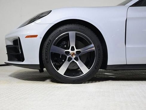 Certified 2024 Porsche Panamera 4 image 27
